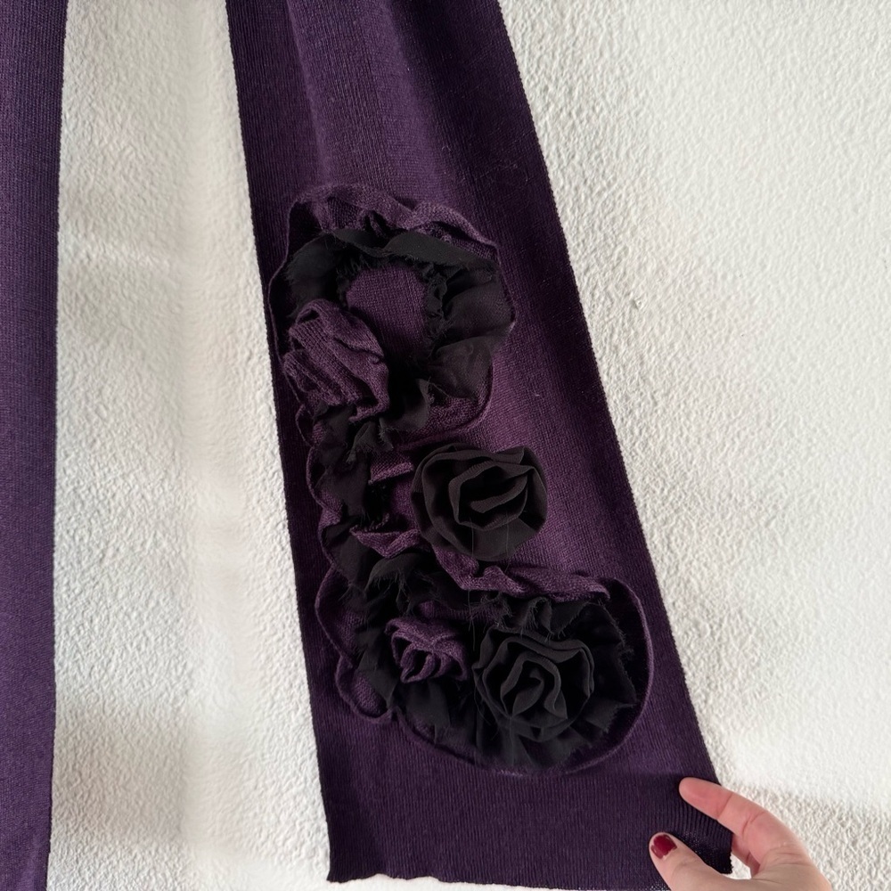 Vera Wang Soft Knit Fashion Scarf Floral Fabric Deep Purple Beet Accessory - Picture 4 of 7